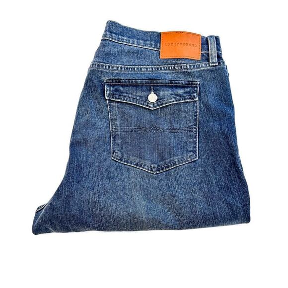 Lucky Brand Sweet Mid Rise Boot Cut Tab Pocket Denim Jeans Size 18 / 34A - Picture 1 of 8